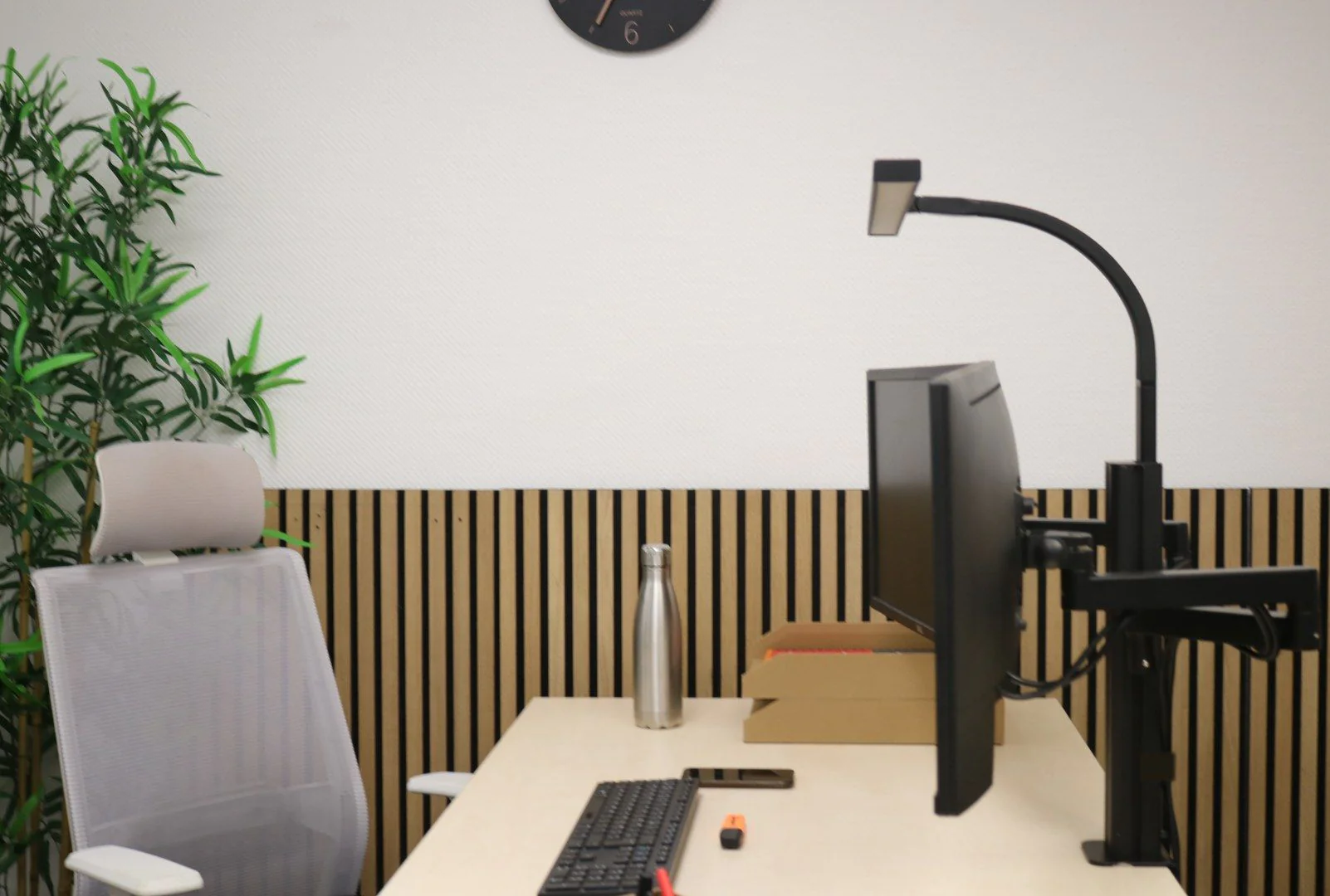 Tischleuchte mit Monitorarm doppelt Strata lumino screen von Unilux - Produktbild 11 von 16