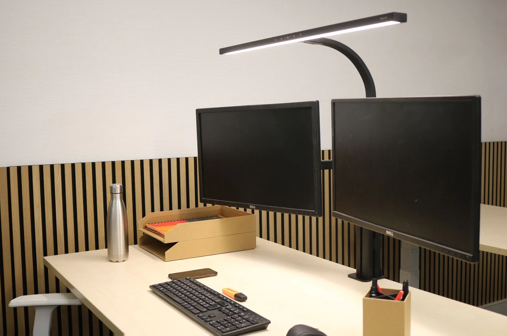 Tischleuchte mit Monitorarm doppelt Strata lumino screen von Unilux - Produktbild 13 von 16