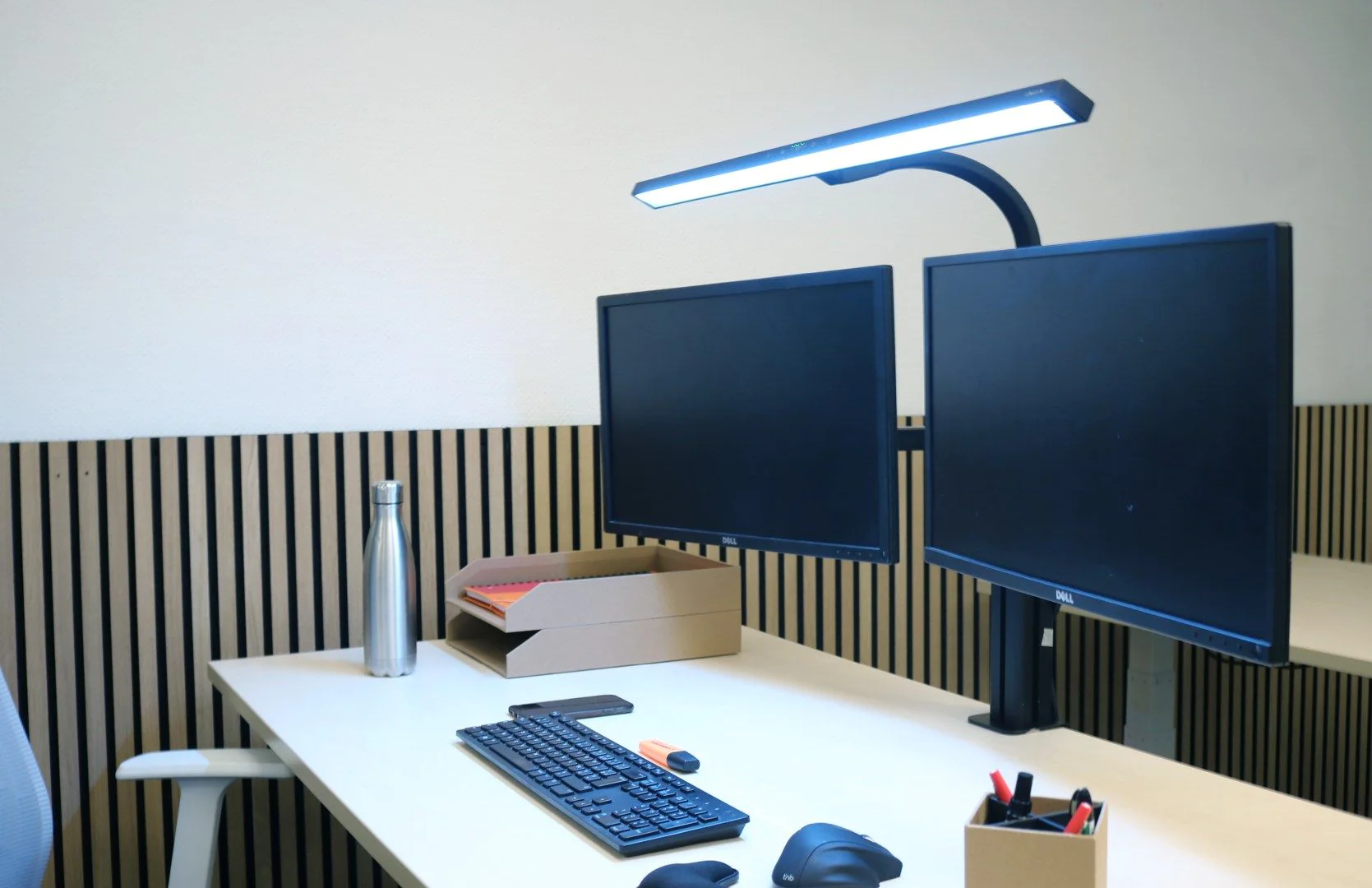 Tischleuchte mit Monitorarm doppelt Strata lumino screen von Unilux - Produktbild 14 von 16