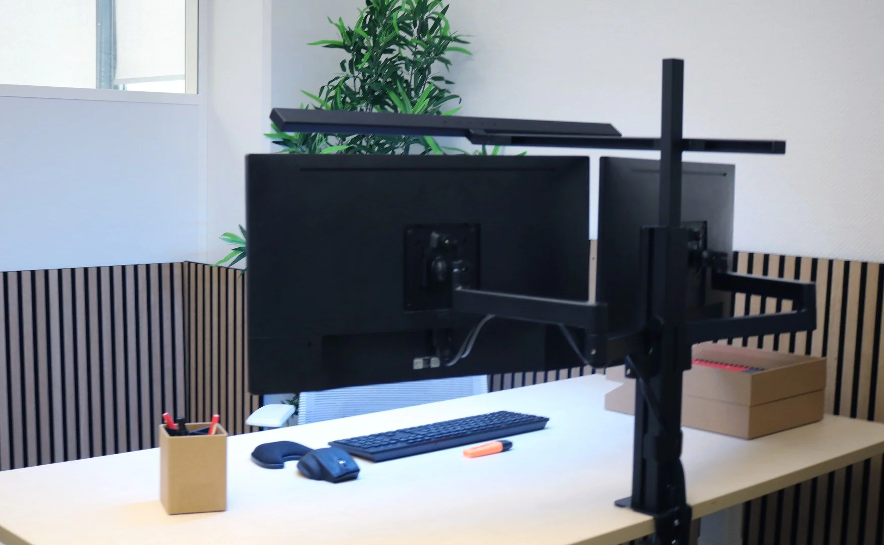 Tischleuchte mit Monitorarm doppelt Elite lumino screen von Unilux - Produktbild 13 von 16
