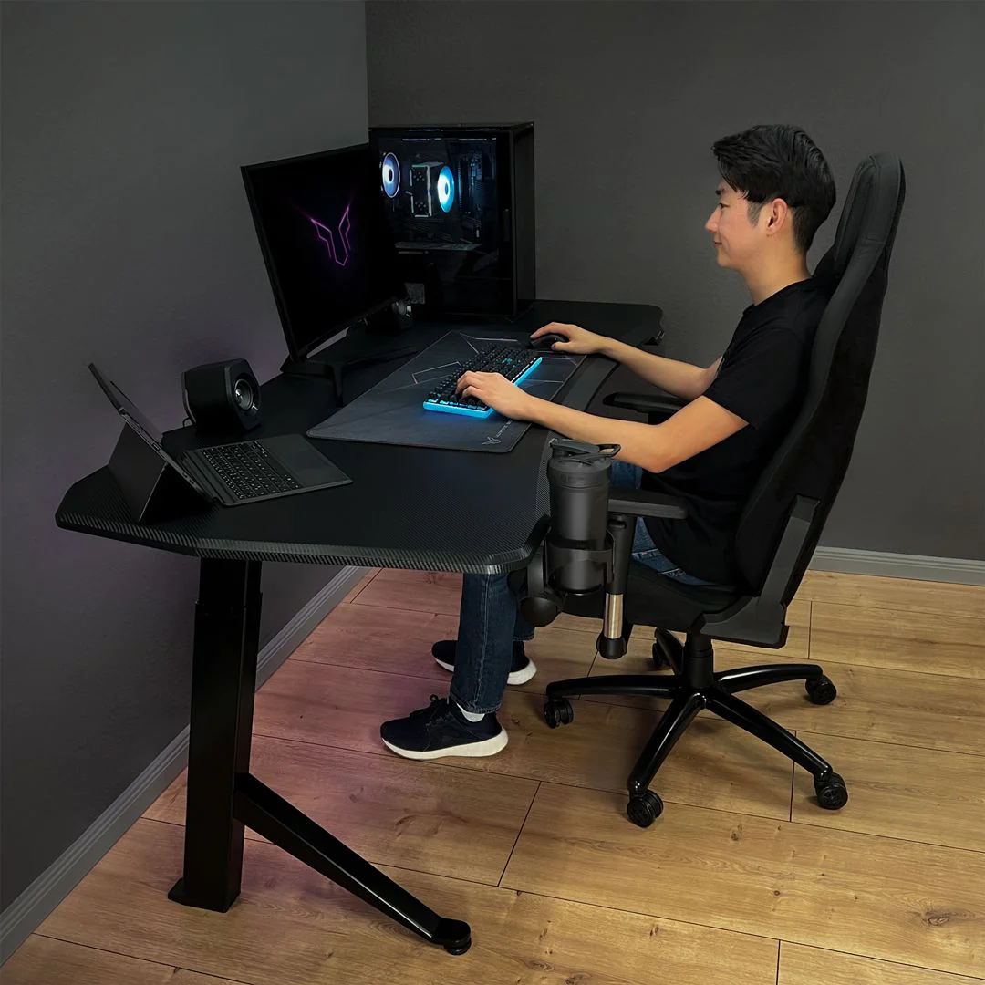Höhenverstellbarer Gaming Schreibtisch von Ultimate Setup - Produktbild 8 von 16
