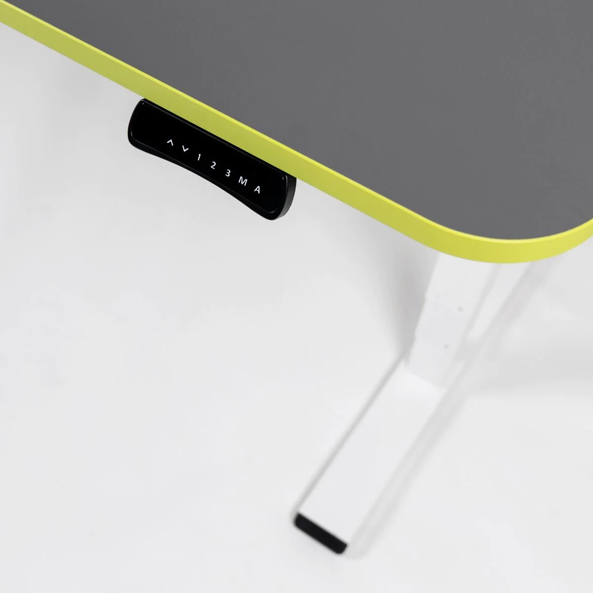 Stayble Color Schreibtisch, 160 cm, elektrisch höhenverstellbar, 2 Motoren von Deskonia - Produktbild 3 von 13
