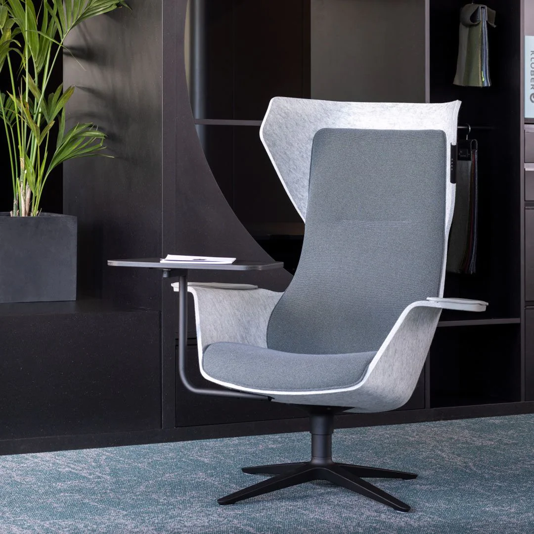 WOOOM Lounge Sessel mit Kopfteil von Klöber - Produktbild 1 von 2